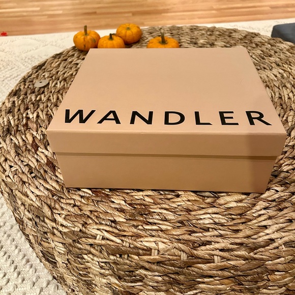 Wandler shoulder strap handbag - Picture 4 of 7